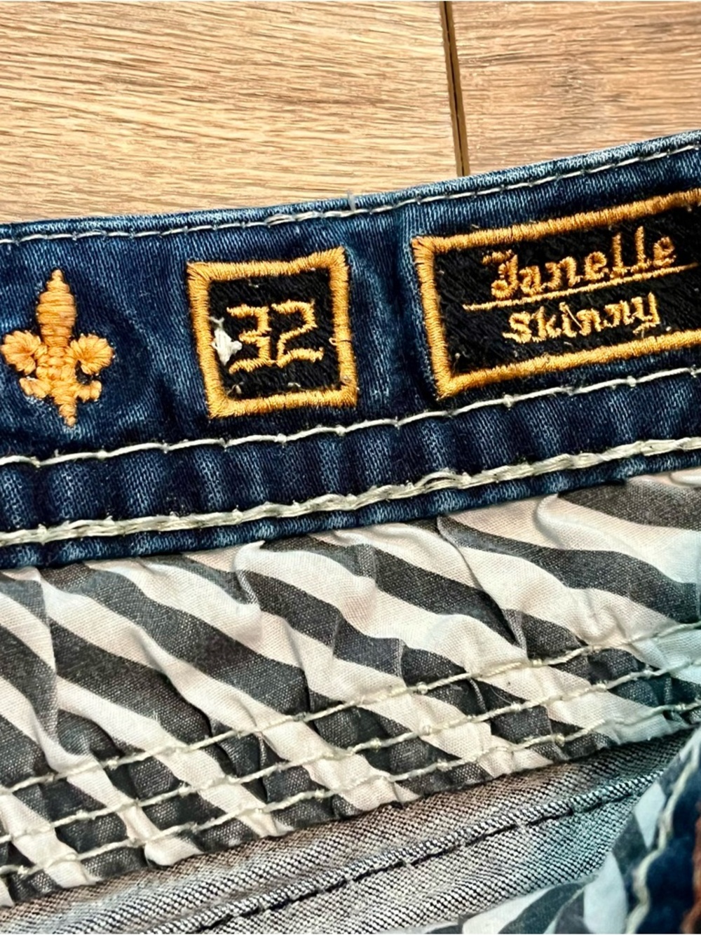 Rock Revival Janelle Skinny Jeans SZ 32 Blue Denim Thick Stitch Rhinestone - Picture 10 of 16